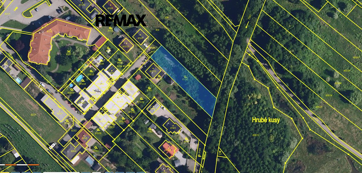 Prodej stavebního pozemku 1072 m² – fotografie 2