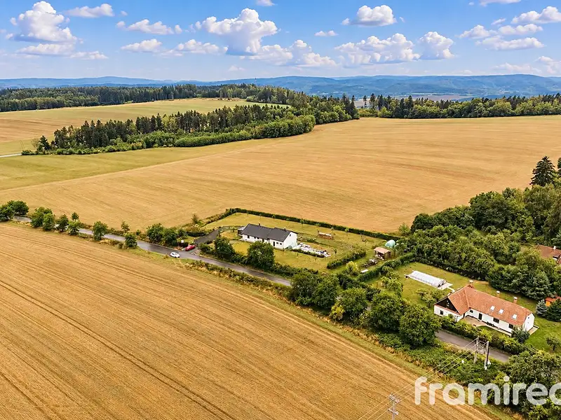 Prodej stavebního pozemku 1950 m², Jevíčko – náhled fotky 1