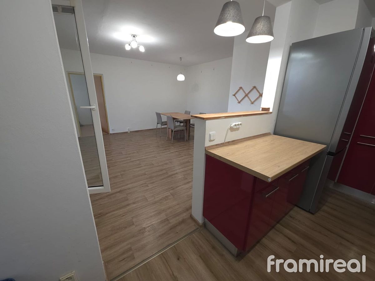 Pronájem bytu 4+kk 98 m² – fotografie 2