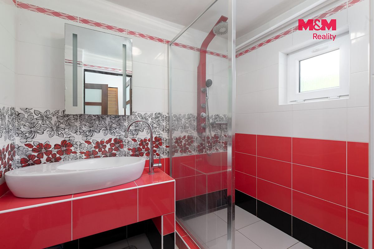 Prodej rodinného domu 202 m², pozemek 1002 m² – fotografie 5