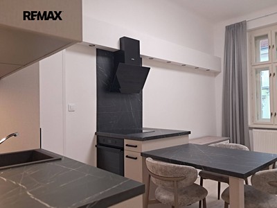 Pronájem bytu 3+kk, 65 m² (3 z 21)