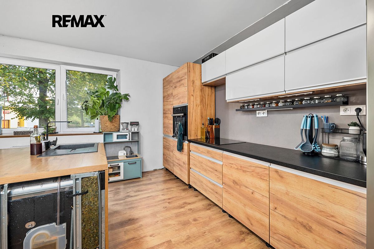 Prodej rodinného domu 226 m², pozemek 1531 m² – fotografie 4
