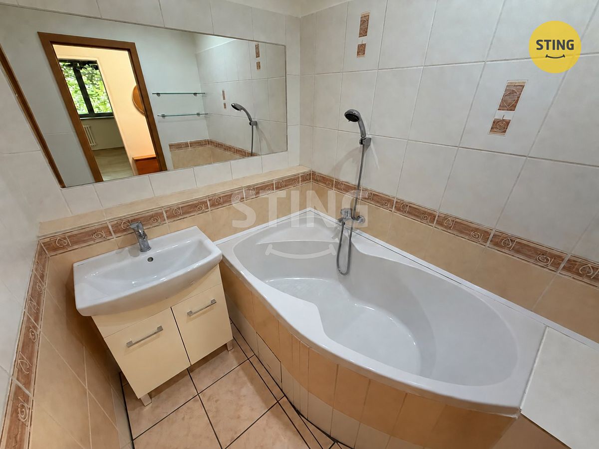 Pronájem bytu 3+1 78 m² – fotografie 2