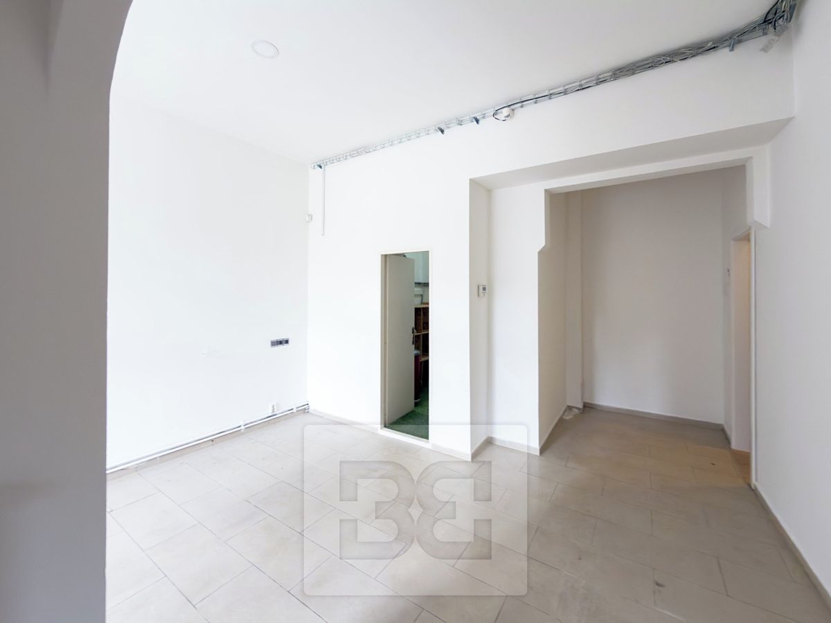 Pronájem kanceláře 37 m² – fotografie 4