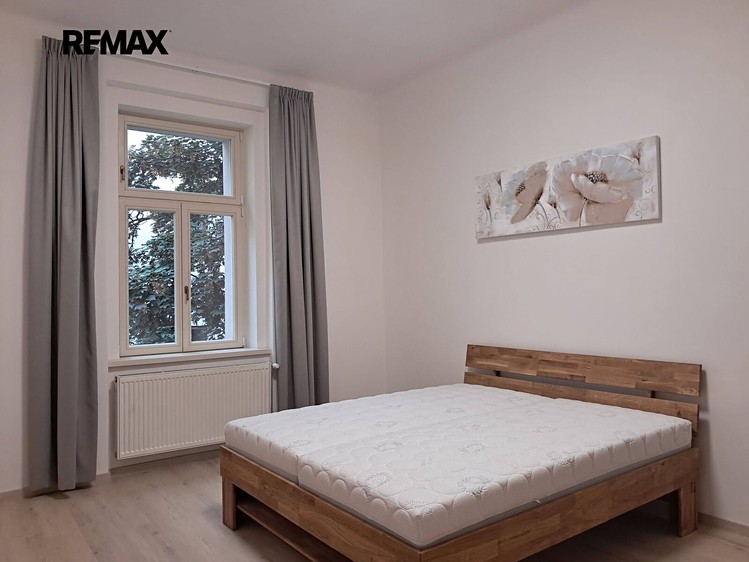 Pronájem bytu 3+kk, 65 m² (12 z 21)