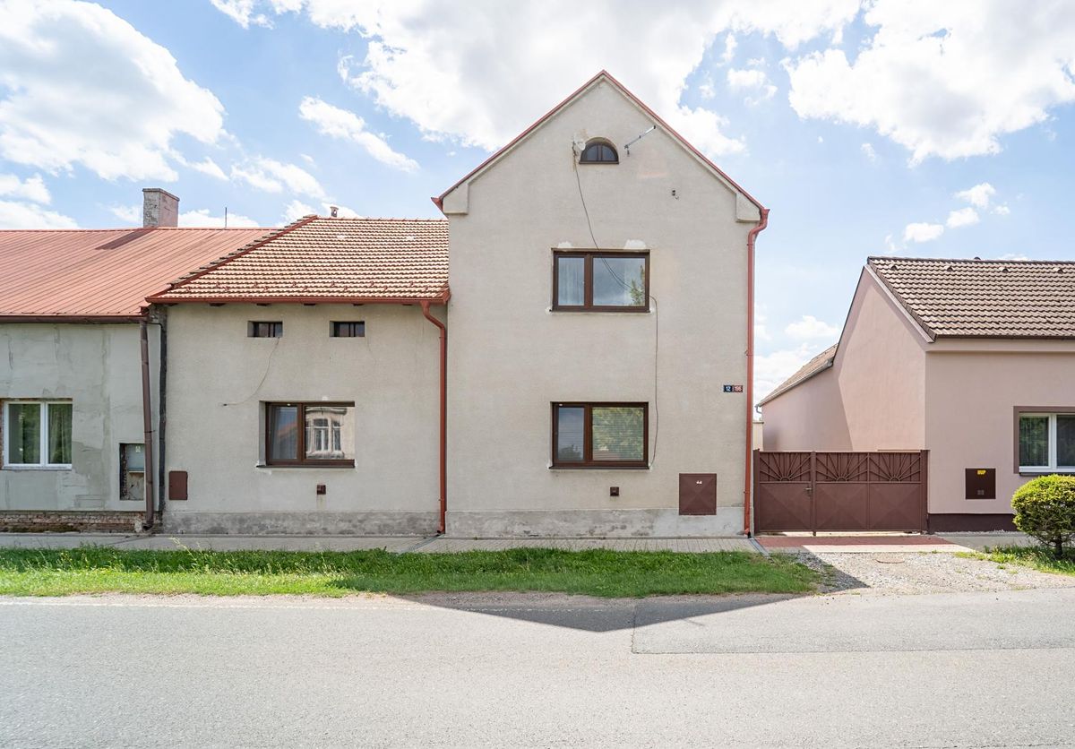 Prodej rodinného domu 152 m², pozemek 491 m² – fotografie 2