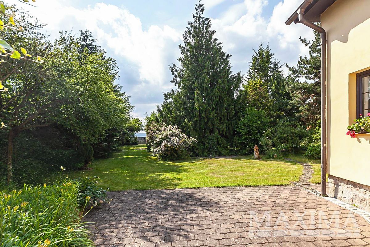 Prodej rodinného domu 140 m², pozemek 3096 m² – fotografie 2