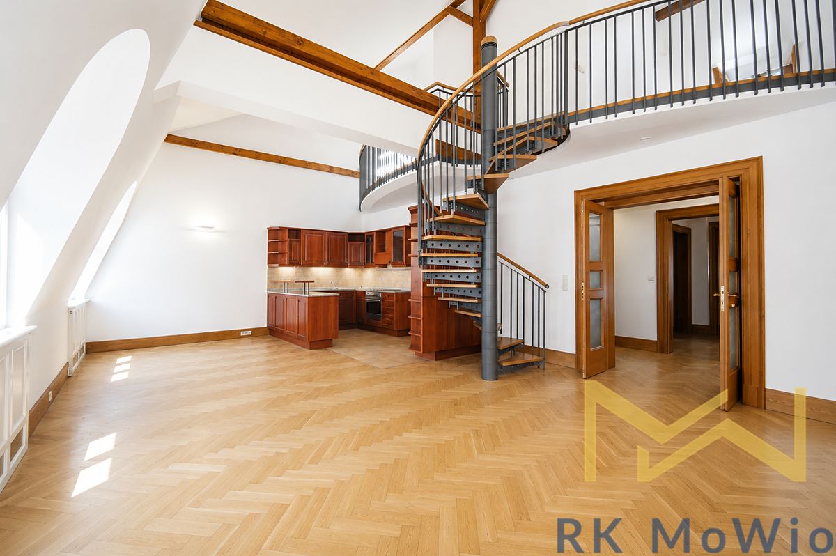 Pronájem bytu 4+1 195 m²