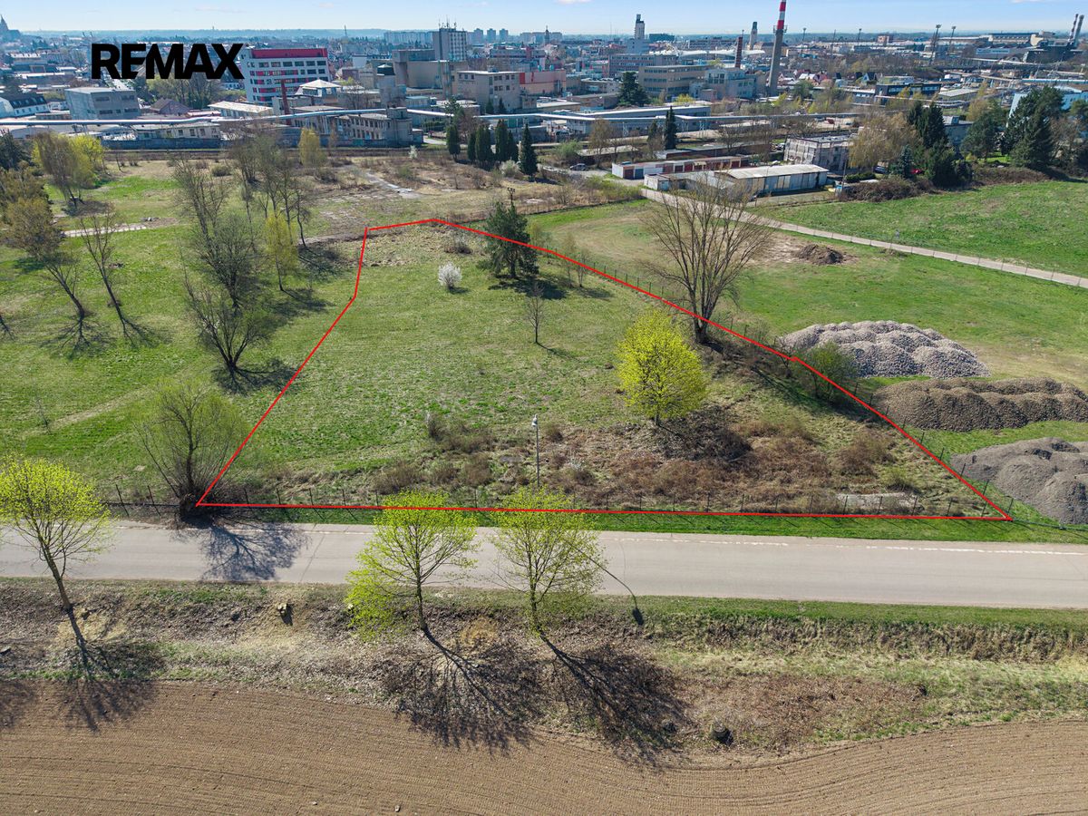 Prodej komerčního pozemku 7896 m² – fotografie 3