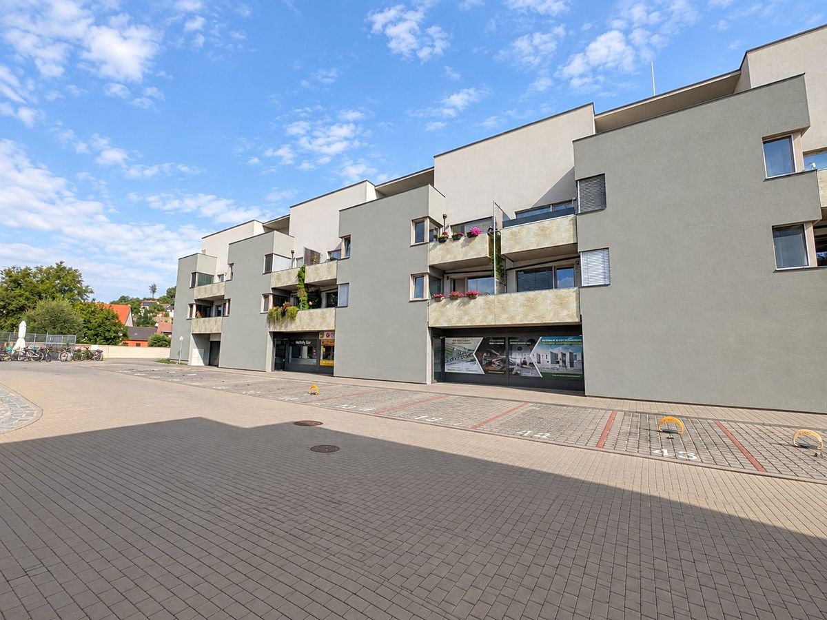 Prodej obchodního prostoru 128 m²