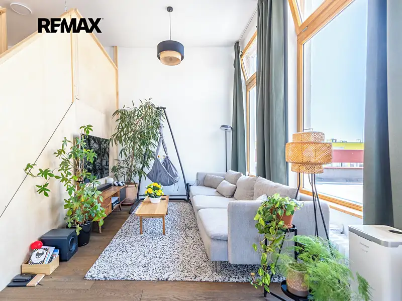 Prodej bytu 1+kk 85 m², Praha – náhled fotky 2