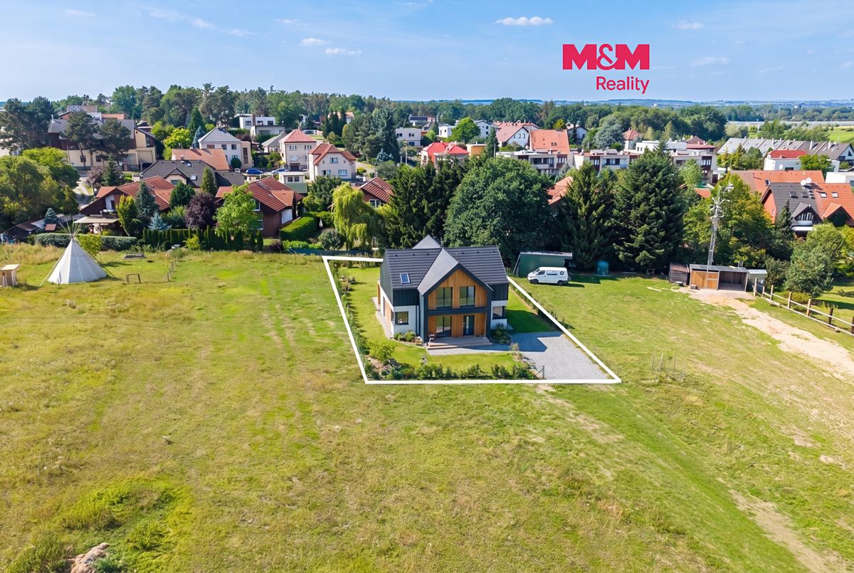 Prodej stavebního pozemku 730 m²