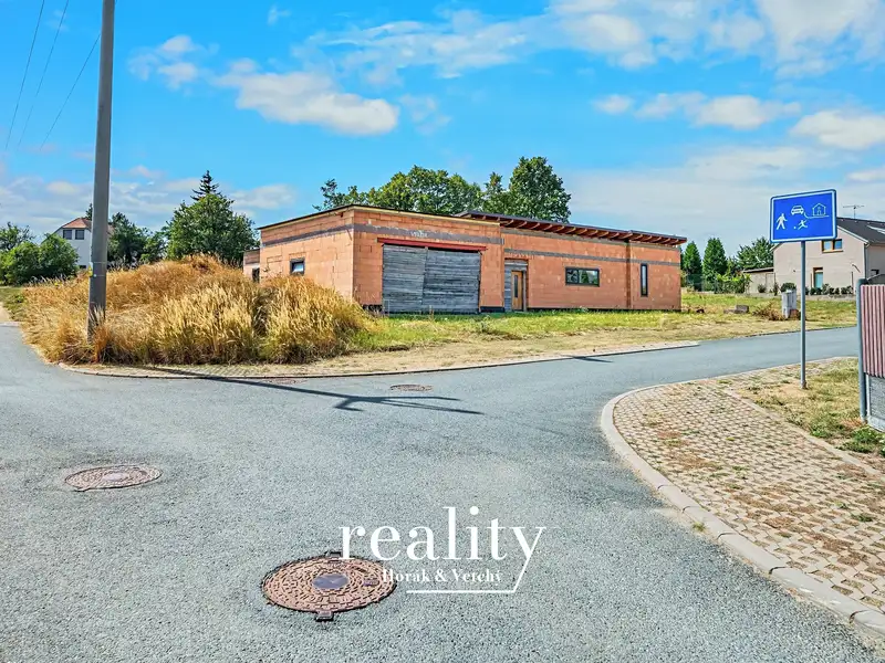 Prodej rodinného domu 292 m², pozemek 2247 m², Únanov – náhled fotky 2