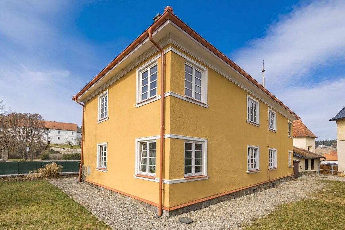 Prodej rodinného domu 197 m², pozemek 639 m²