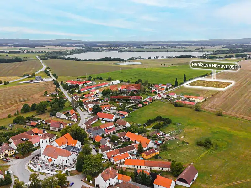 Prodej komerčního pozemku 8217 m², Pištín – náhled fotky 1