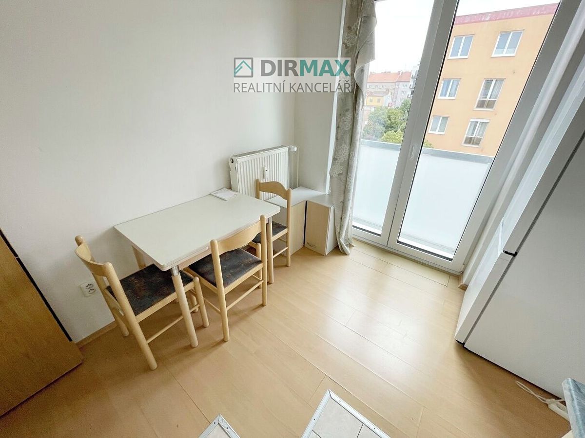Pronájem bytu 1+1 30 m² – fotografie 5