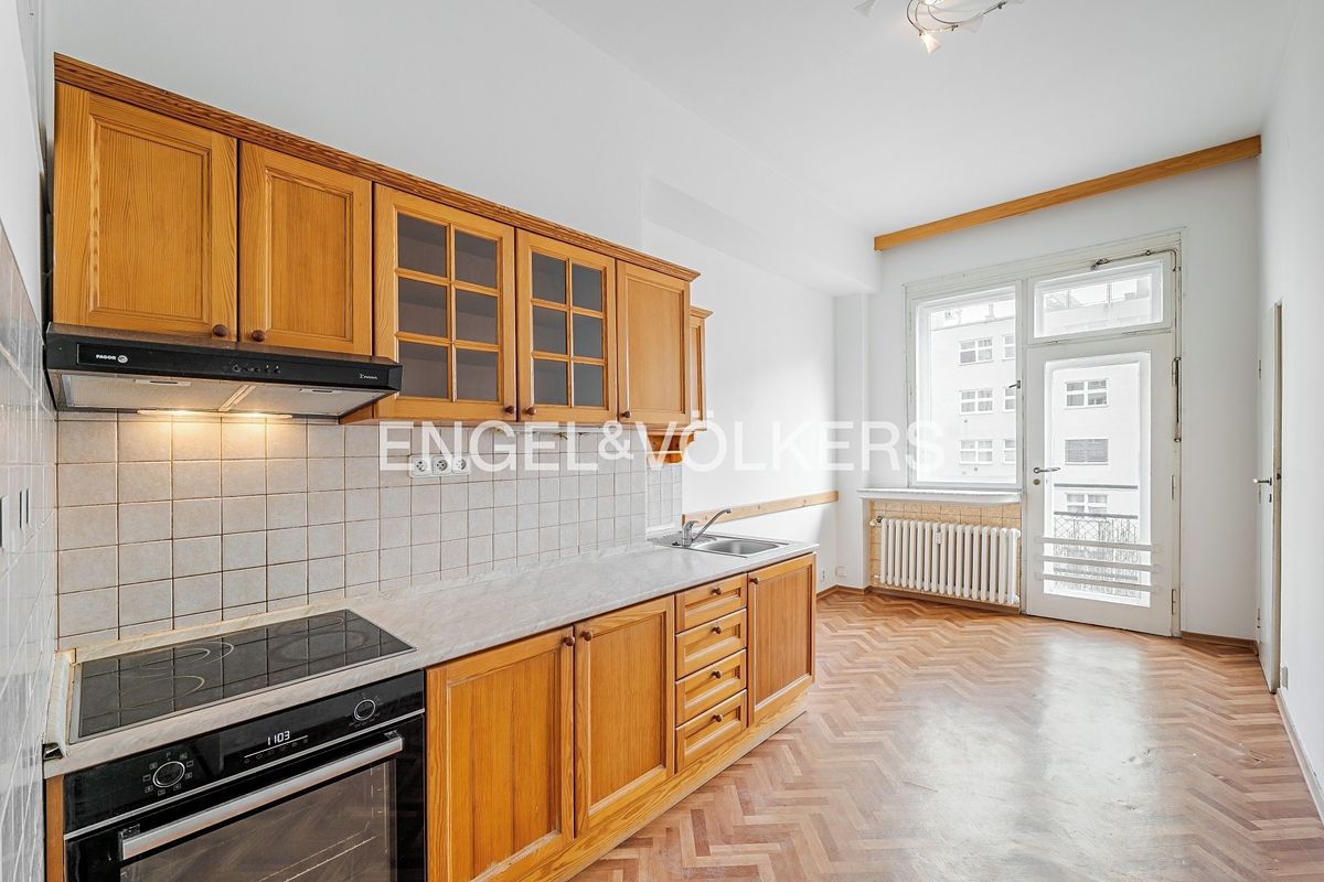 Pronájem bytu 2+1 85 m² – fotografie 2