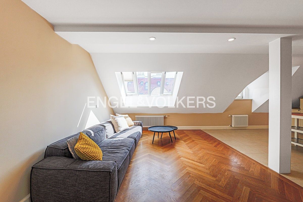 Pronájem bytu 4+kk 155 m²