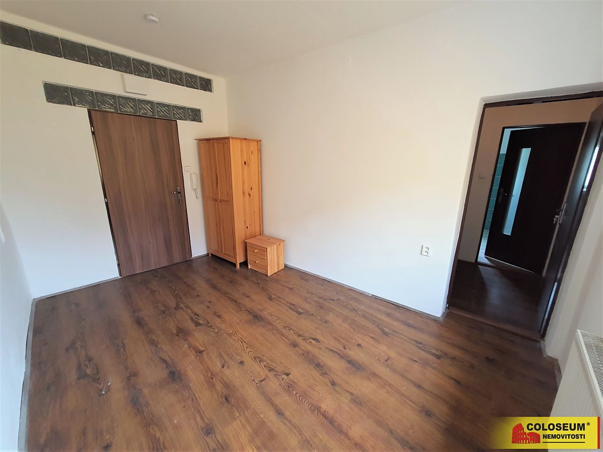 Pronájem bytu 1+kk 19 m² – fotografie 2