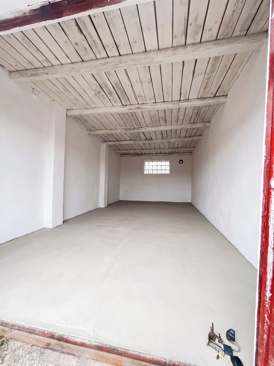 Prodej garáže 24 m² – fotografie 3