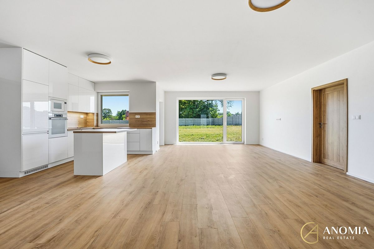 Prodej rodinného domu 189 m², pozemek 2124 m² – fotografie 2