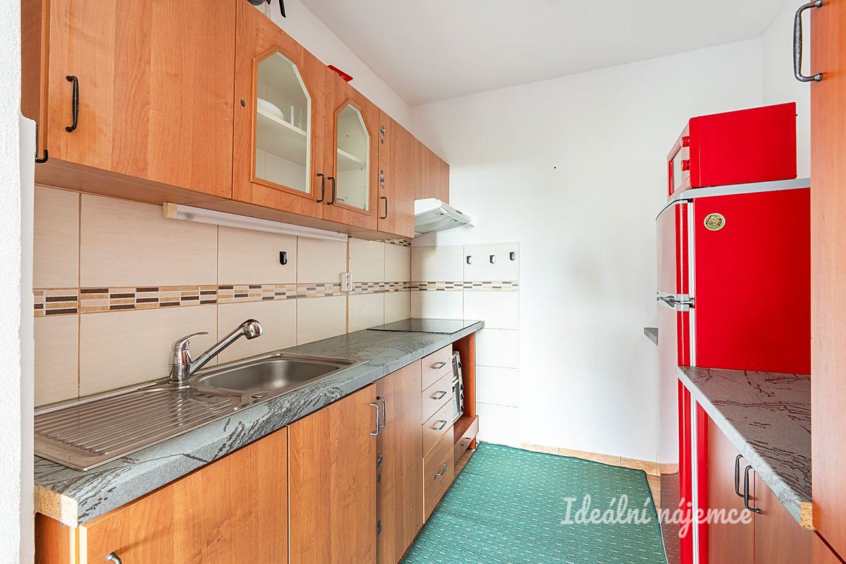 Pronájem bytu 2+kk 42 m² – fotografie 3
