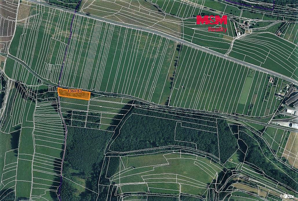 Prodej louky 4650 m², Hovězí – fotka 1 z 3