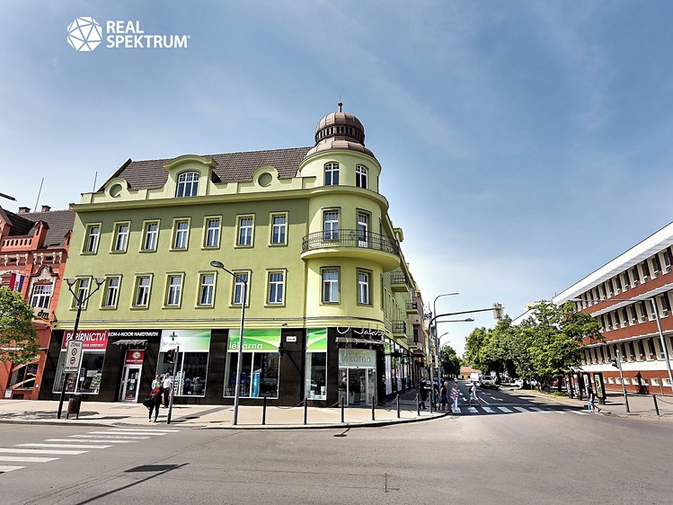 Комерційне приміщення на продаж, 1 790 м² (2 з 41)