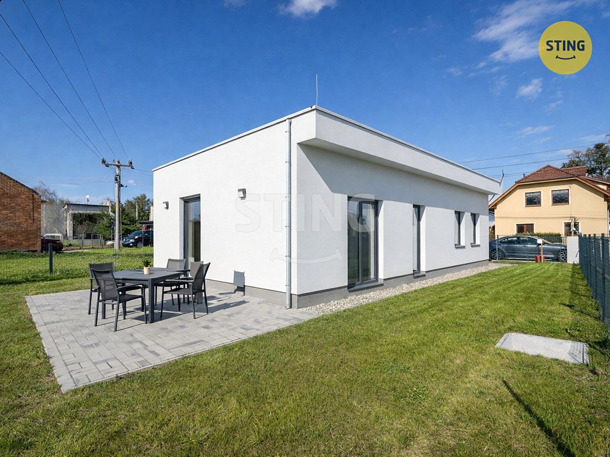 Prodej rodinného domu 132 m², pozemek 572 m² – fotografie 2