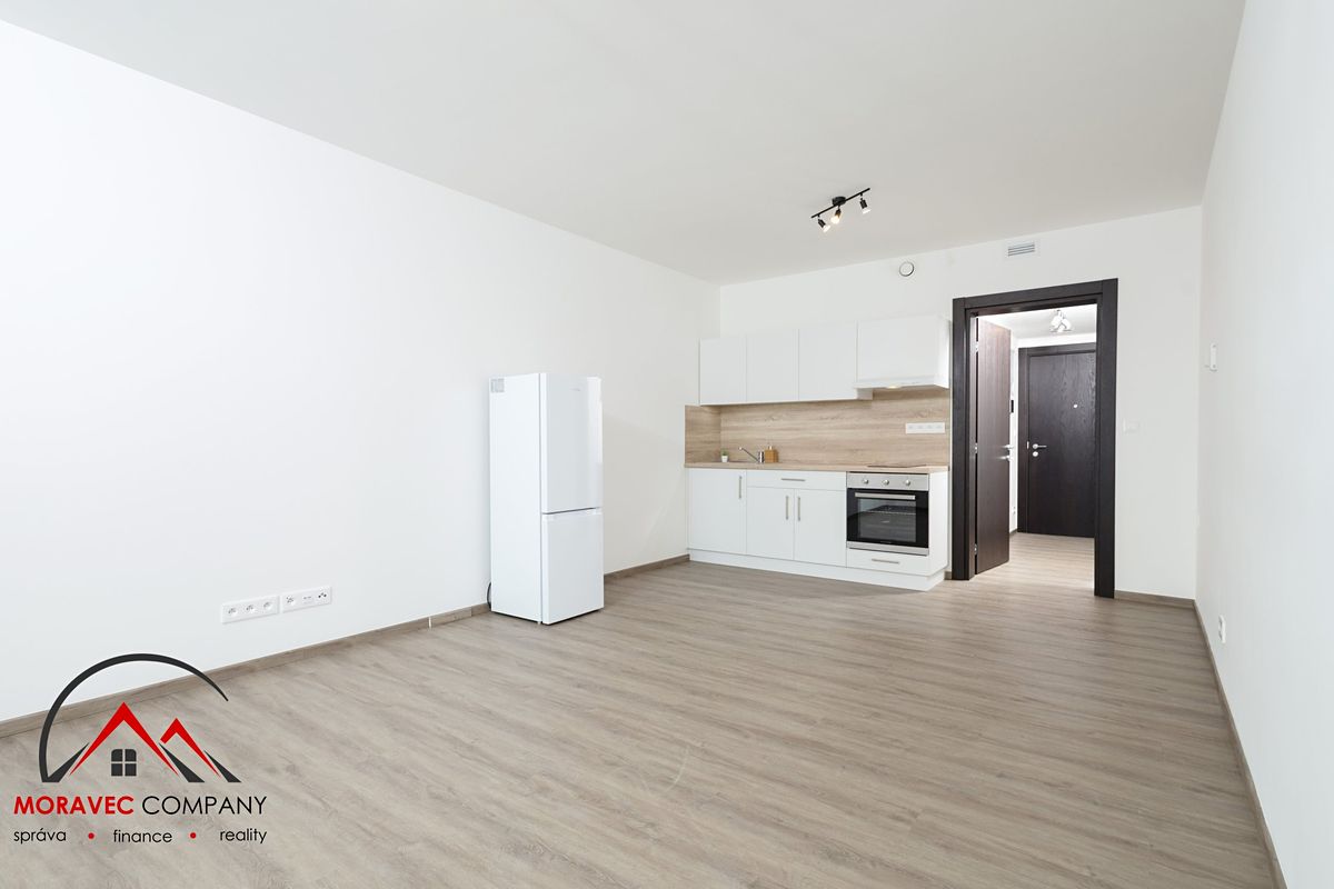 Pronájem bytu 1+kk 32 m² – fotografie 2