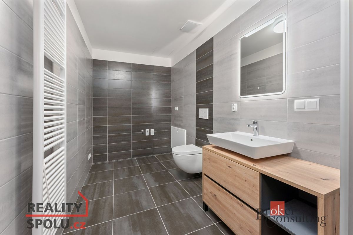 Pronájem bytu 2+kk 67 m² – fotografie 5