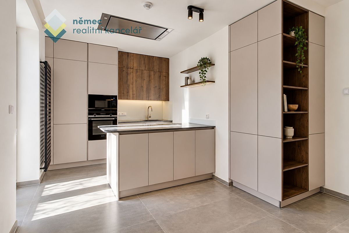 Pronájem bytu 3+kk 77 m² – fotografie 4