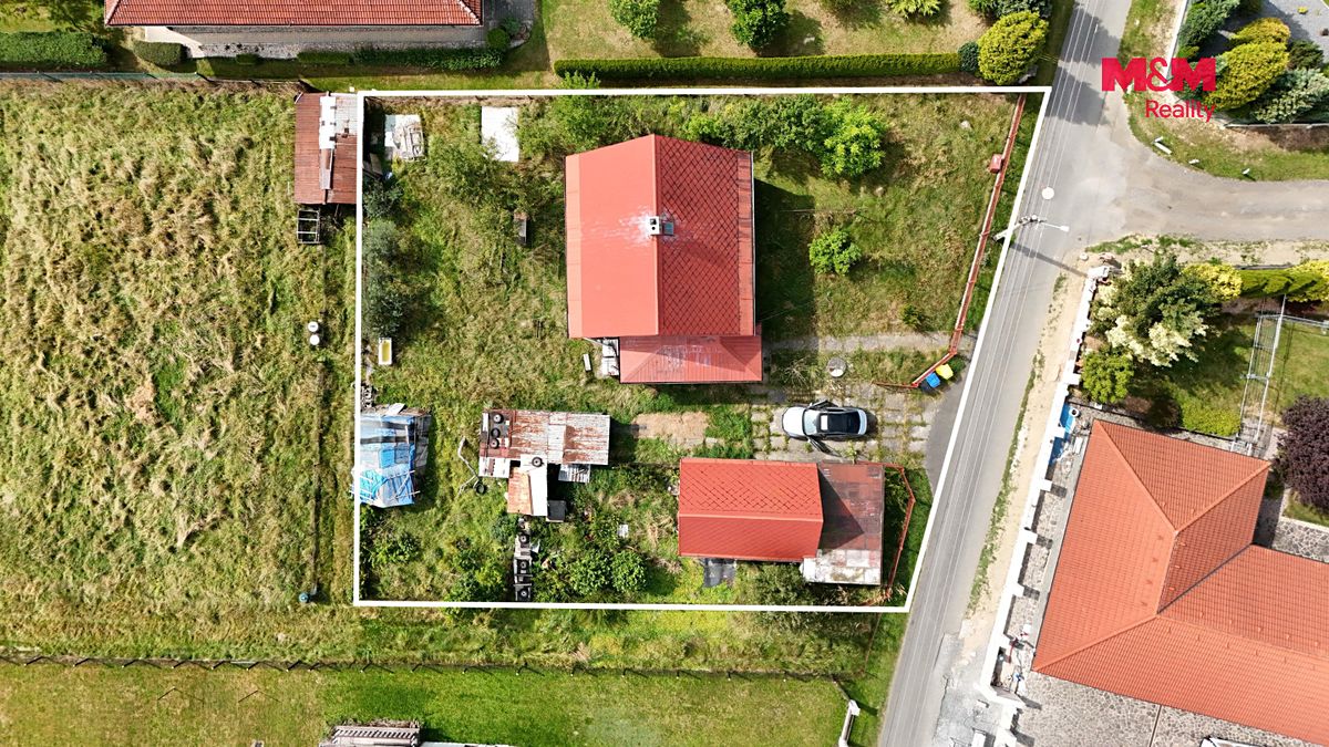 Prodej rodinného domu 200 m², pozemek 1050 m² – fotografie 3