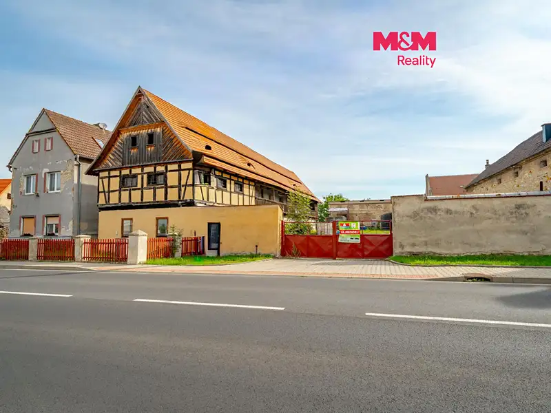 Prodej stavebního pozemku 3672 m², Křešice – náhled fotky 1