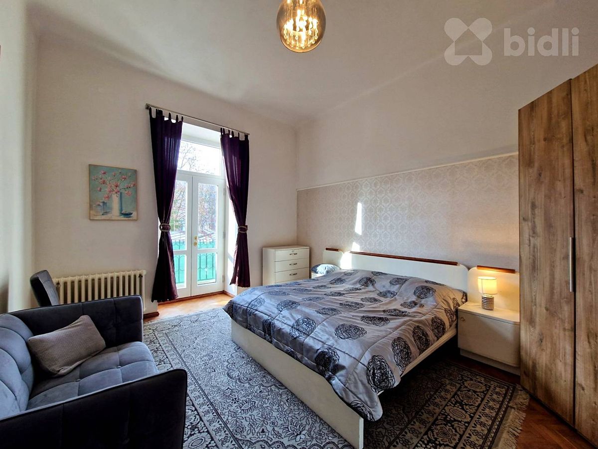 Pronájem bytu 2+kk 74 m² – fotografie 2