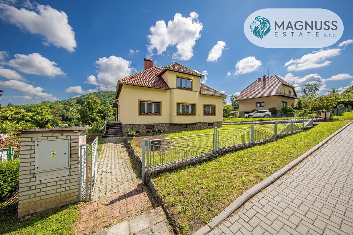 Prodej rodinného domu 297 m², pozemek 2112 m² – fotografie 3