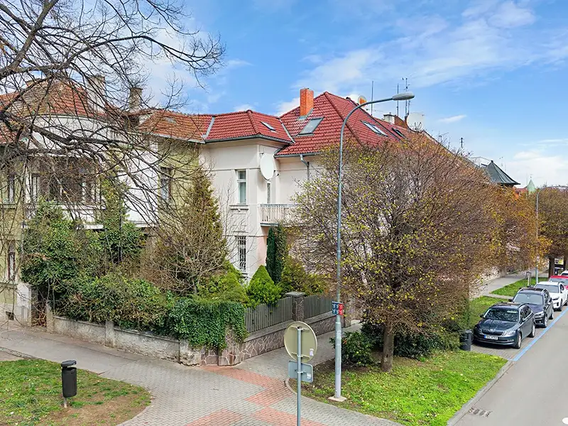 Prodej rodinného domu 250 m², pozemek 167 m², Brno – náhled fotky 2