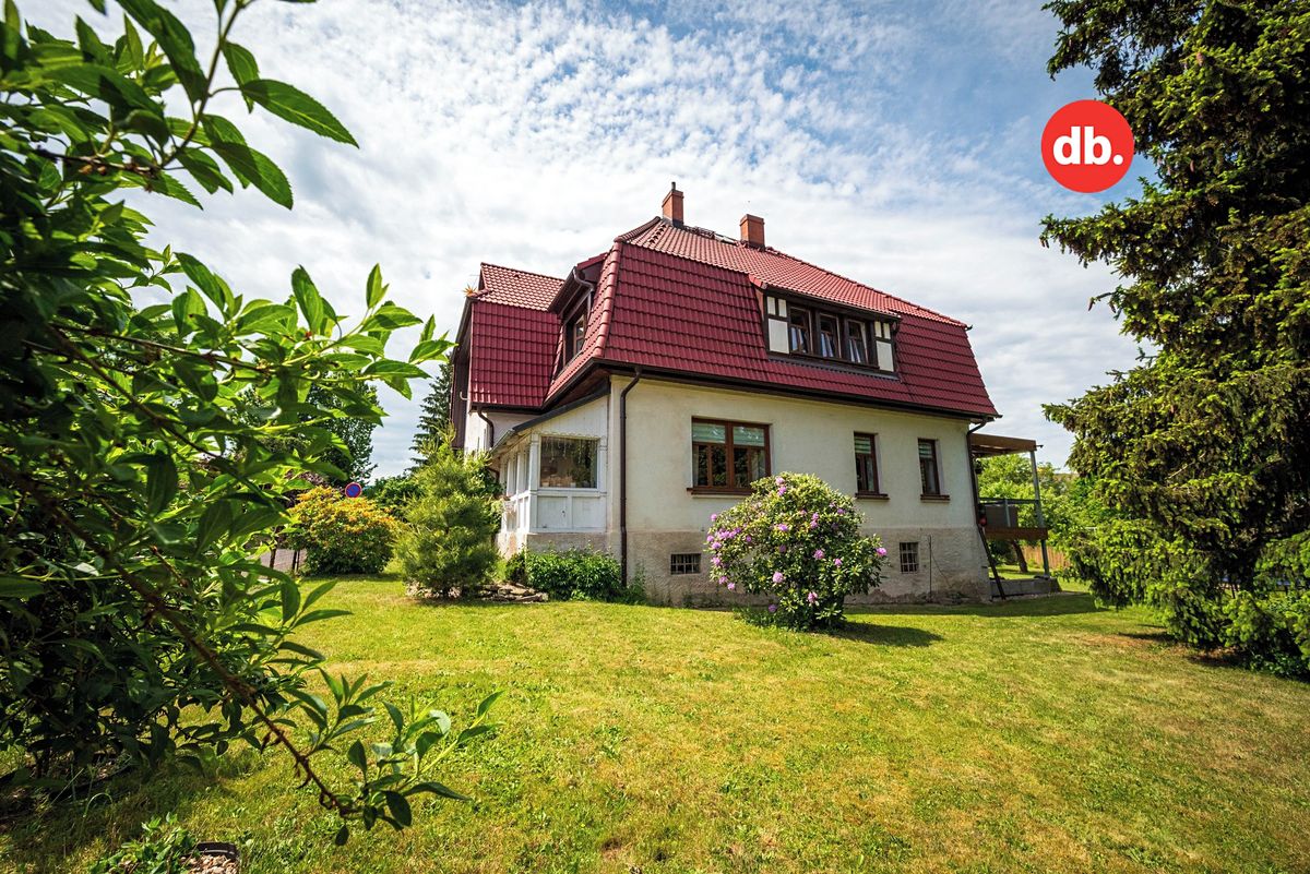 Prodej rodinného domu 208 m², pozemek 1040 m²