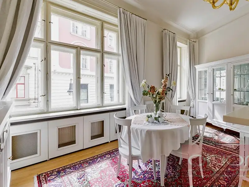 Pronájem bytu 4+kk 122 m², Praha – náhled fotky 1