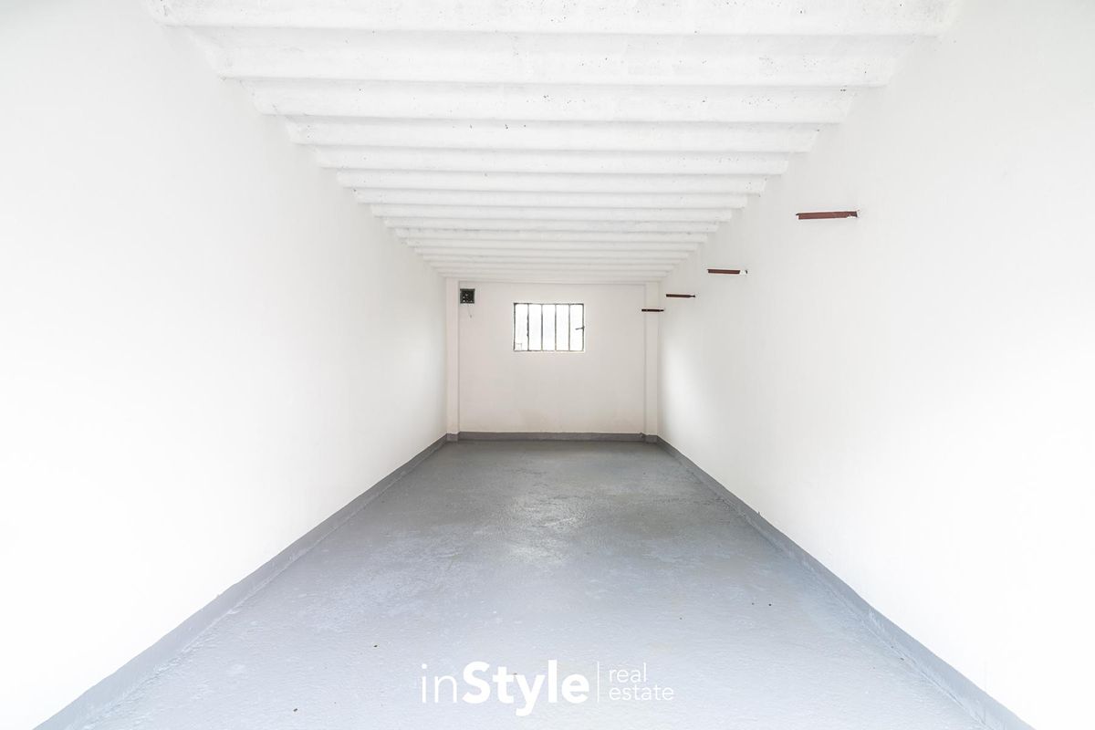 Pronájem garáže 17 m² – fotografie 3