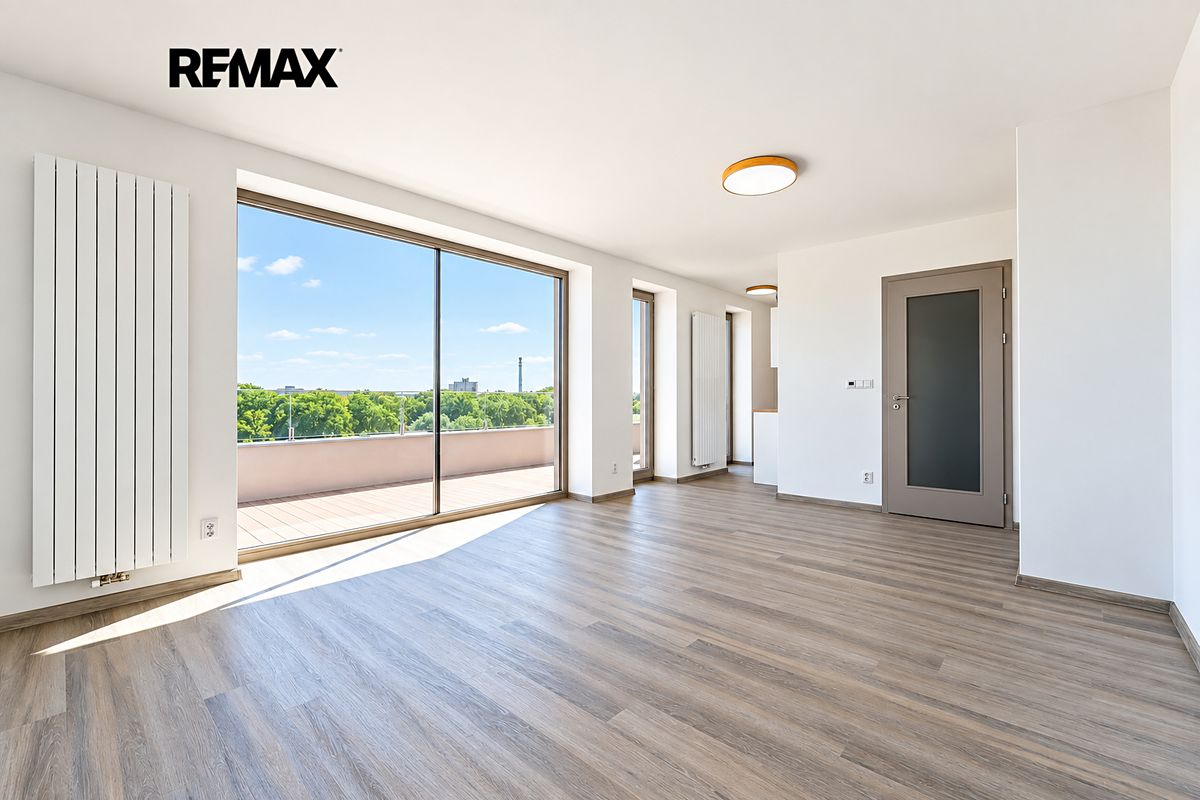 Pronájem bytu 1+kk 53 m²