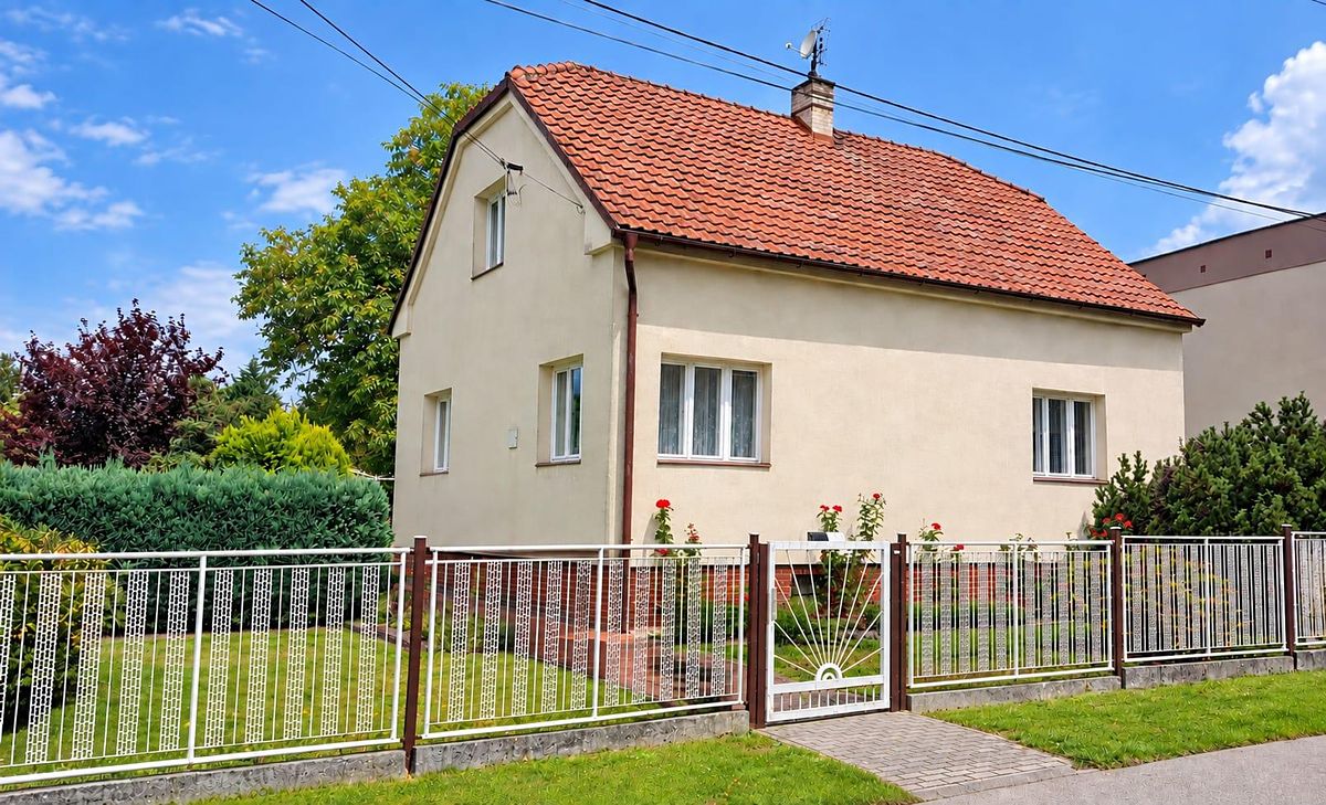 Prodej rodinného domu 140 m², pozemek 1260 m²