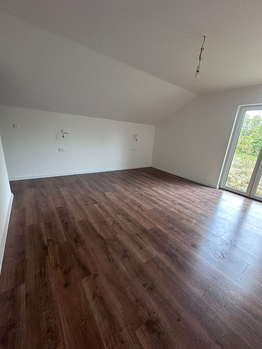 Prodej rodinného domu 81 m², pozemek 150 m² – fotografie 3