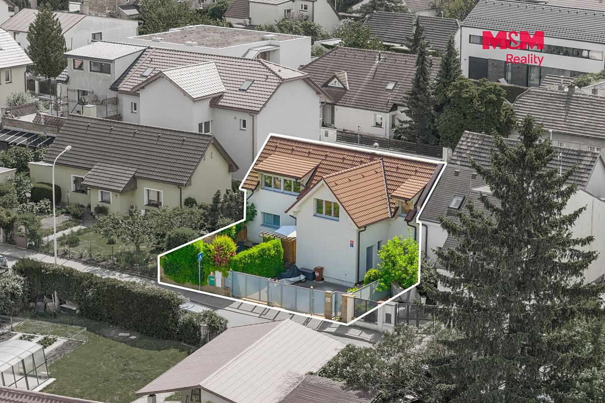 Prodej rodinného domu 160 m², pozemek 267 m² – fotografie 2