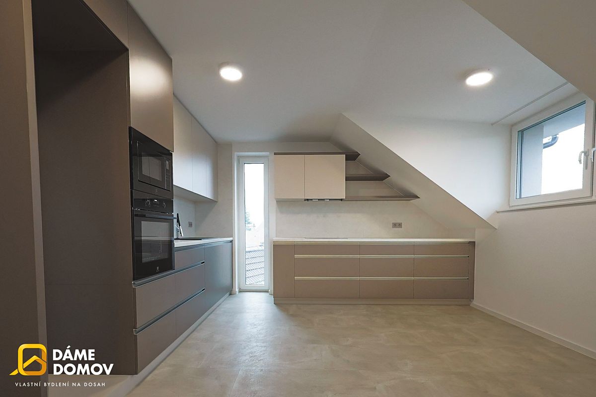 Pronájem bytu 3+1 129 m² – fotografie 2