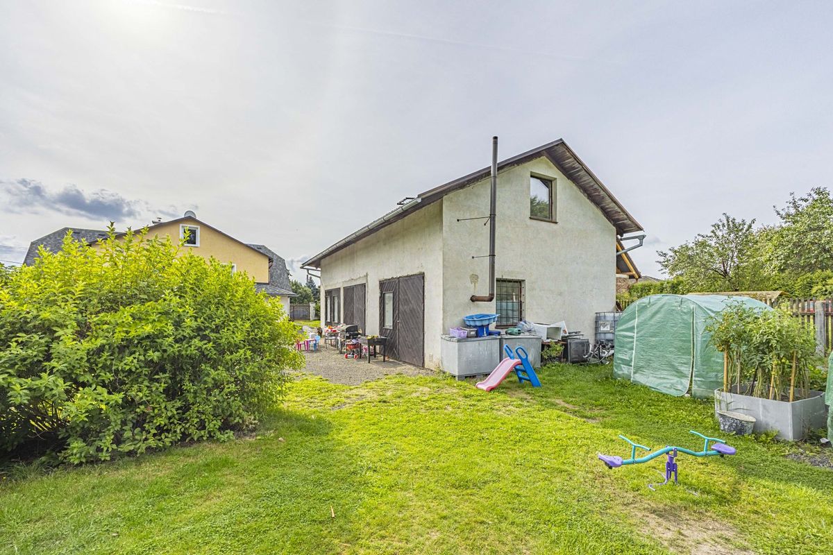 Prodej rodinného domu 387 m², pozemek 1822 m² – fotografie 3