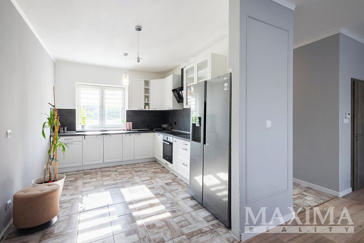 Prodej rodinného domu 140 m², pozemek 186 m² – fotografie 3