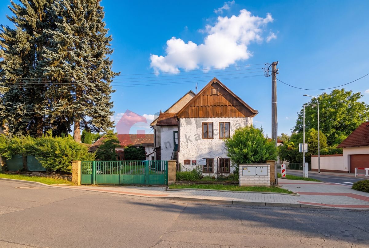 Prodej rodinného domu 273 m², pozemek 961 m² – fotografie 3