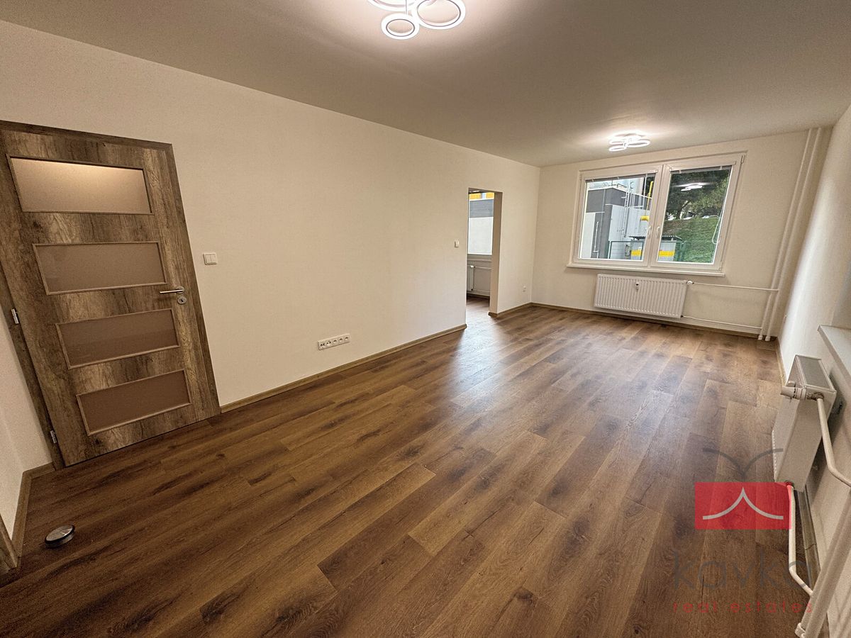 Pronájem bytu 4+1 87 m² – fotografie 2