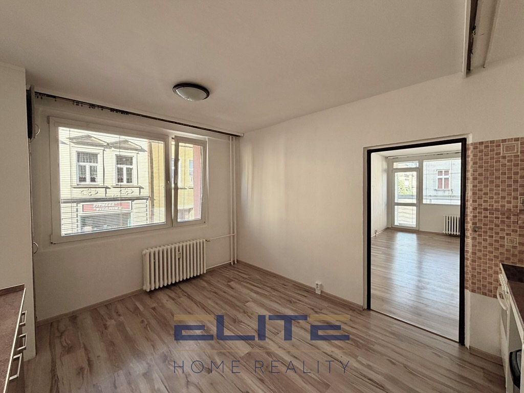 Pronájem bytu 2+kk 45 m² – fotografie 3